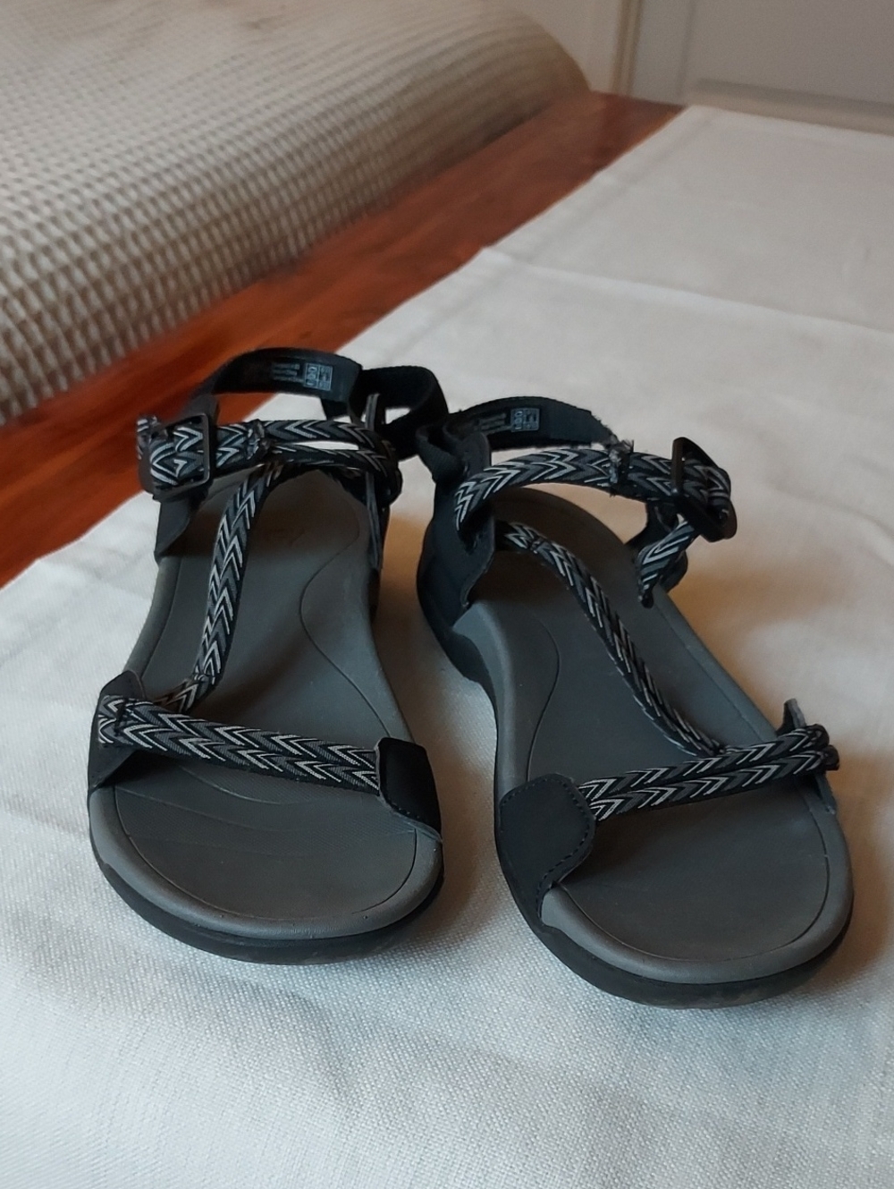 Women’s Black and Gray Adjustable Strappy Sandals